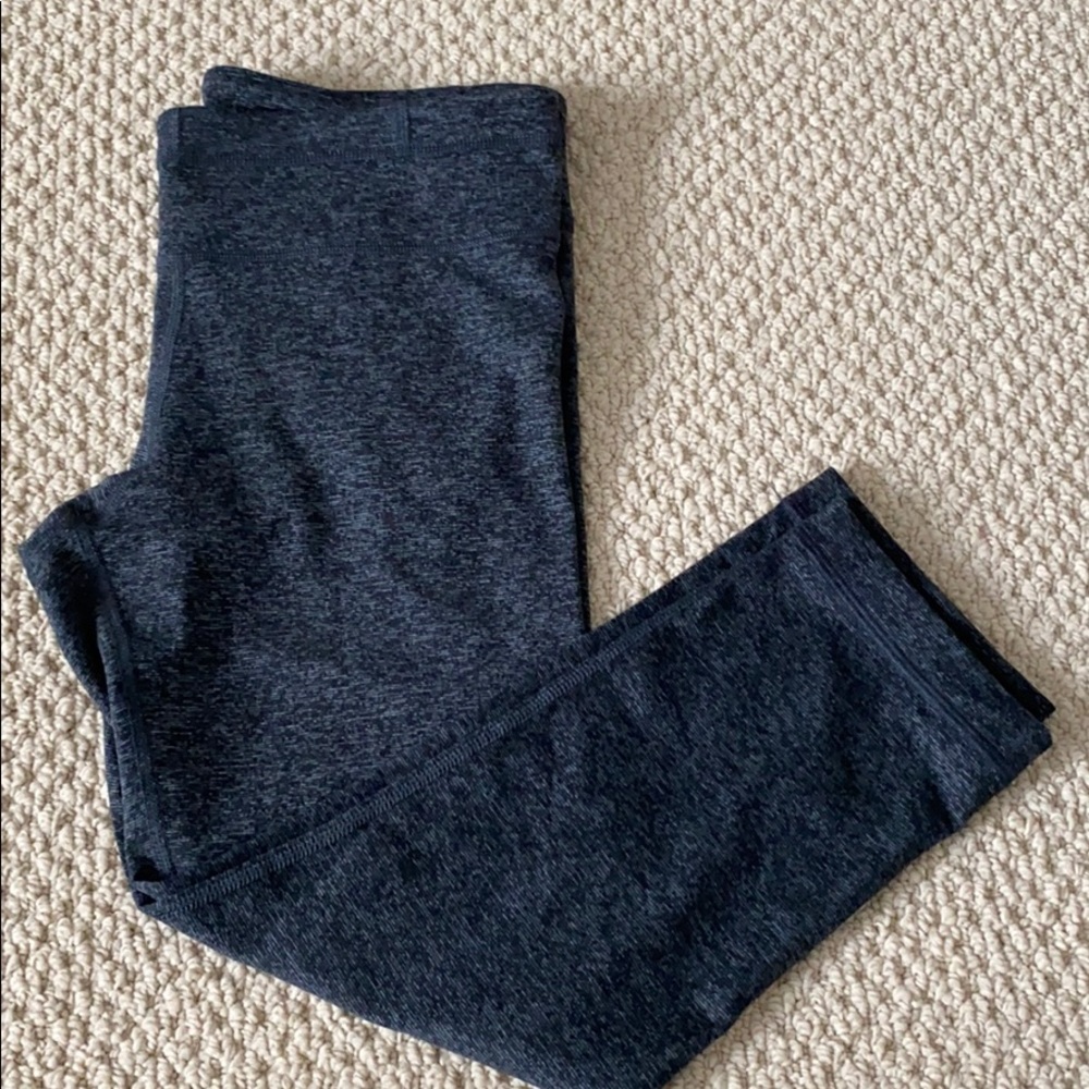 Under Armour cropped leggings